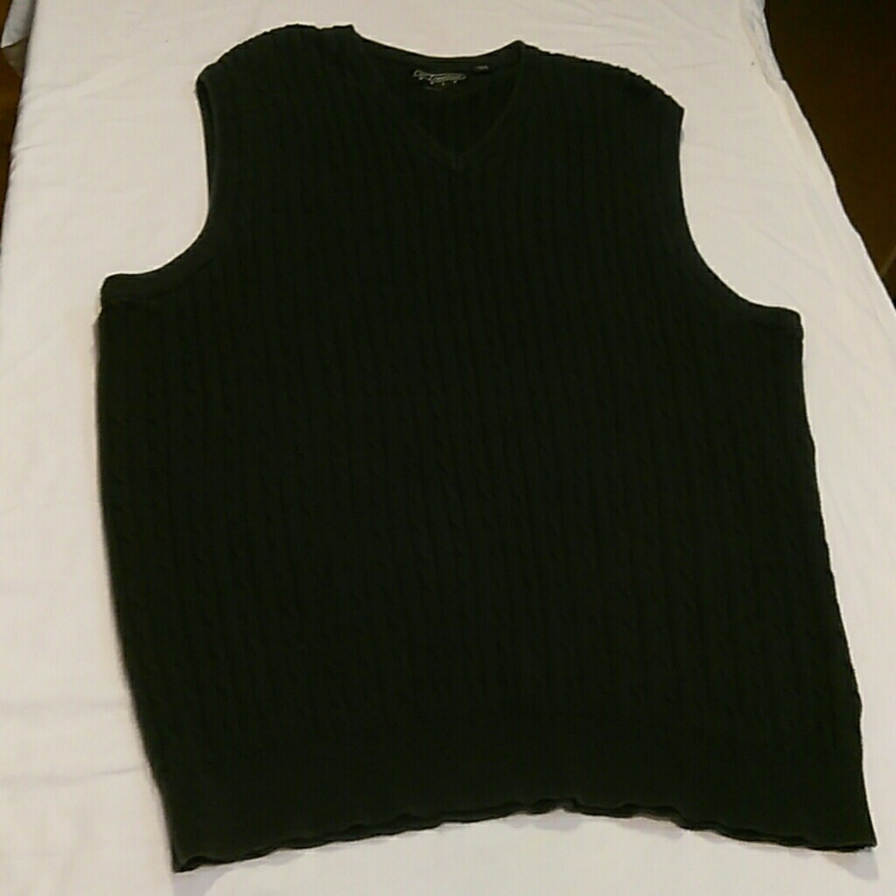 Reebok men's Large golf sweater vest
